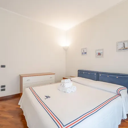 Guesthost - Santa Margherita Balcony Apartment Santa Margherita Ligure